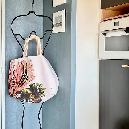 Apartment Coeur Six-fours - Clim & Wifi - Place Du Marche *